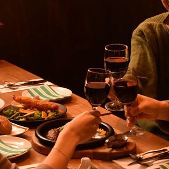 [4 minutes from Shin-Sakaemachi Station] We have a large selection of wines carefully selected by the store manager♪ Please enjoy high-quality Kuroge Wagyu beef while slowly drinking wine.[Girls' night out, date, birthday, anniversary]