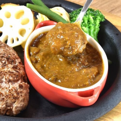 Recommended Japanese black beef hamburger (100g) & stewed beef tendon curry