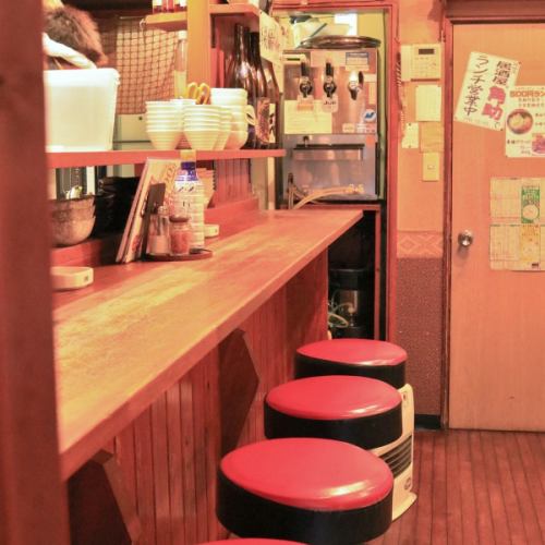 [One person is also welcome ♪] One person is also safe.There are also counter seats! Please spend a relaxing time as if you were back at home.We also have a large number of reasonable snacks such as skewers starting from 100 yen.How about ramen on the back menu?