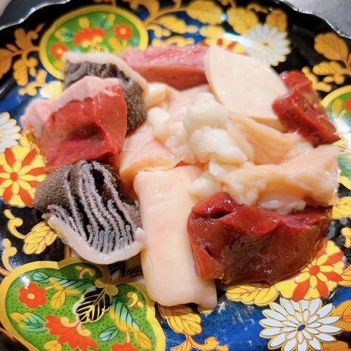 Assorted hormone platter (sauce, salt, miso)