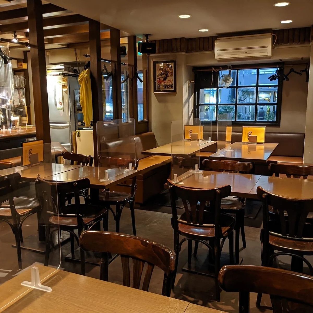 100種類以上のお酒を落ち着いた空間でお楽しみいただけます！