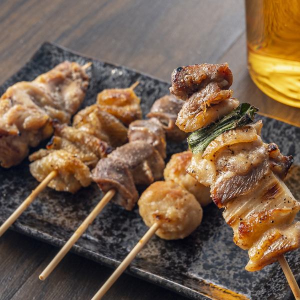 嬉しいラインナップ豊富★牛サガリ/餃子/焼き鳥/肉寿司/サーモンユッケ♪歓送迎会のデザートプレートも◎