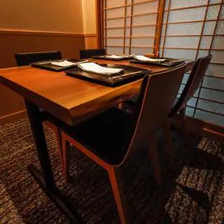 我们提供私人房间，您可以在完全私密的环境中享受时光。