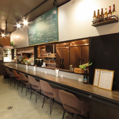 洗練された空間の店内◆