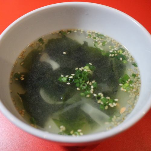 Special garlic and seaweed soup