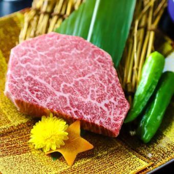【丰富套餐】引以为傲的黑毛和牛菲力和夏多布里昂等12道菜品8,250日元（含税）