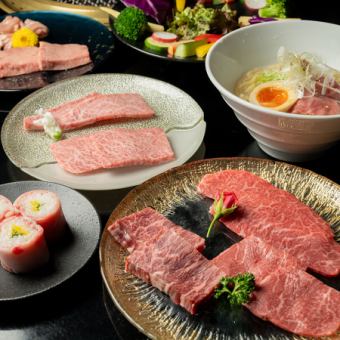 【休闲套餐】包含黑毛和牛小排、优质大理石纹和牛等14道菜，2小时畅饮，价格为8140日元（含税）。