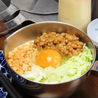 【ふっくら食感】納豆の力で旨味倍増◎ソースもポン酢も合う絶品お好み焼き「納豆天」