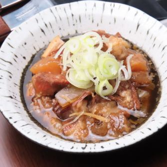 【じっくり煮込む】半日かけて作るトロトロ食感◎自家製のこだわり牛すじ煮