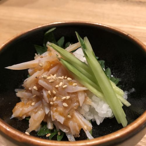 Plum crystal with grated daikon radish