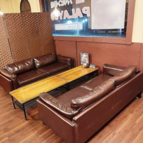・6-seater sofa x 1 This sofa seat is very popular with those with infants and customers who want to relax.