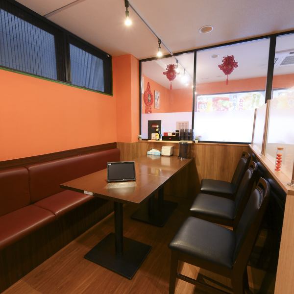 You can also have a small banquet ◎ You can enjoy a relaxing meal in the restaurant, which has a private space with partitions.Since ordering is via a touch panel, we strive to ensure that the delivery time is as short as possible, and that you are completely satisfied.