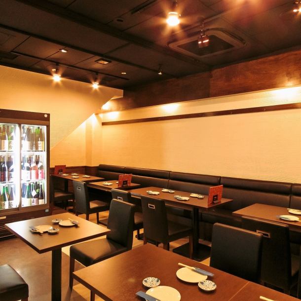 [Adult retreat for sake lovers with plenty of space] A spacious space without dare to overload seats.Enjoy our carefully selected ingredients, seasonal ingredients, and sake from all over the country in our spacious seats.