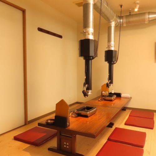 <p>足を伸ばしてくつろげる座敷席で、お子様連れでも安心して本格的な焼肉をお楽しみください◎ゆったりとした空間と無煙ロースターで、ご家族や会社宴会でも周囲を気にせず、美味しいお肉と楽しいひとときを心ゆくまでお過ごしいただけます♪</p>