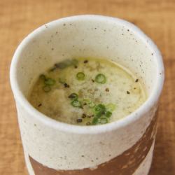 鶏の白湯スープ