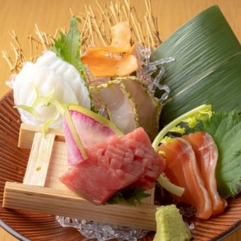 お刺身盛り合わせ　