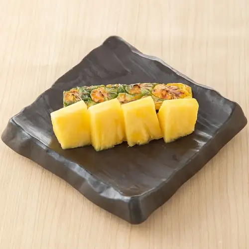 Chilled pineapple