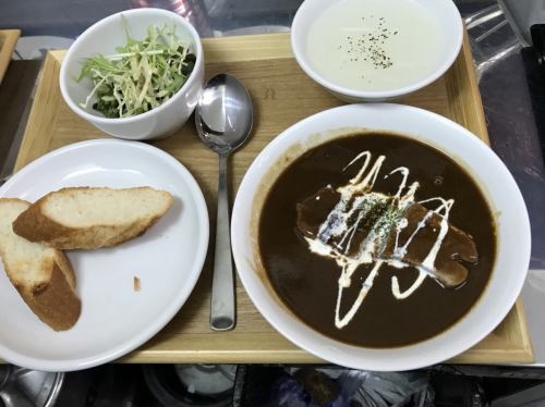 牛タンシチューセット