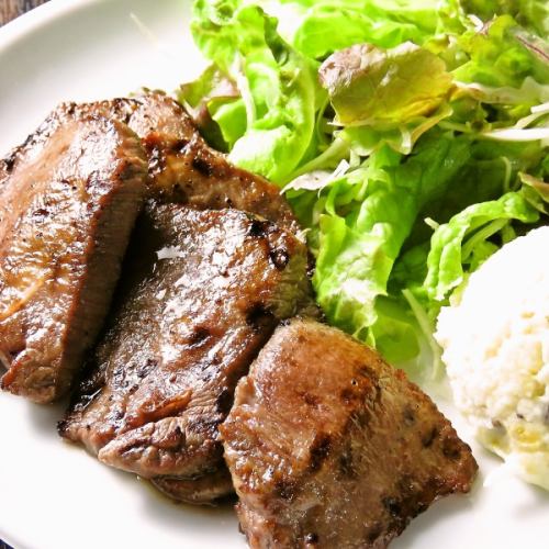 名物『孝』の牛タン