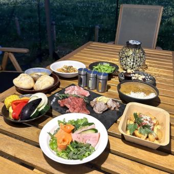 含無限暢飲酒水。僅限6月～9月！ ～夜間啤酒花園套餐～11道菜共5,500日圓（含稅）