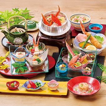 【贅沢釜めし祭り】たらば・ずわい釜めしとクリスタル重 花彩御膳 ～はないろごぜん～