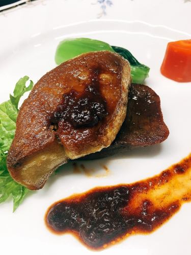 A luxurious dinner course featuring the world's best foie gras and tender juicy beef fillet steak.