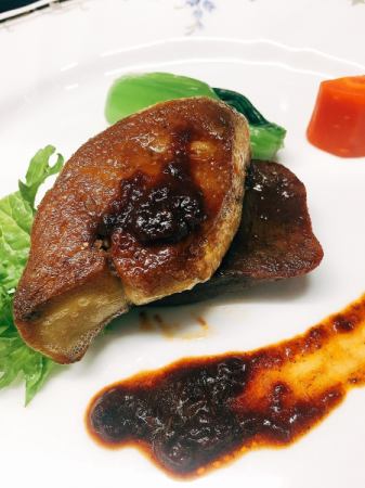 Hokkaido beef fillet steak with foie gras