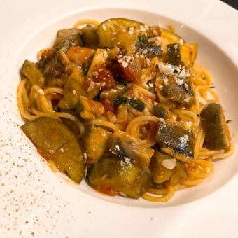 秋刀魚と秋なすのトマトソースパスタ