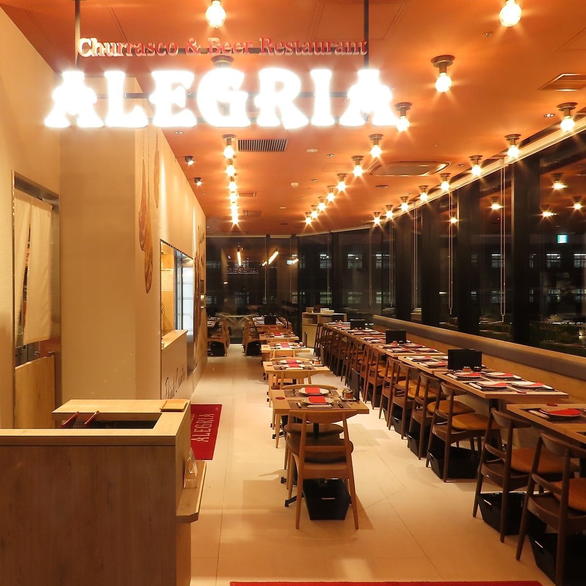 着席で56名様/立食で65名様までご利用可能！