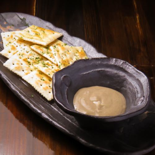 Crab miso mayonnaise crackers