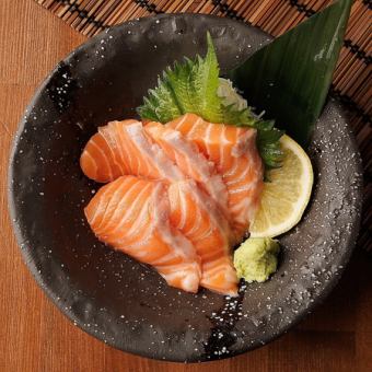 生サーモンの刺身