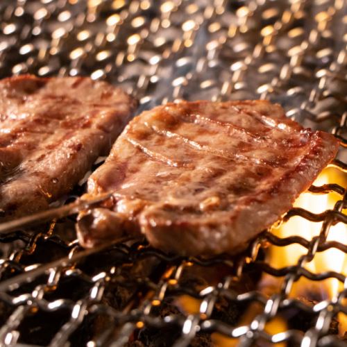 厚切り牛タン焼き