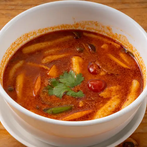 A refreshing blend of sourness and spiciness! Homemade Tom Yum Goong Soup