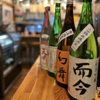 当店は最大11名様での貸切にも対応しております。周囲の目を気にすることなく、また、加熱式たばこの喫煙も可能ですので、気の合う仲間と愉しいひとときがお過ごしいただけます。また、大変お得な飲み放題付きコースもご用意がございますのでぜひ、ご利用下さい。貸切をご希望の際にはお気軽に店舗までご相談ください。