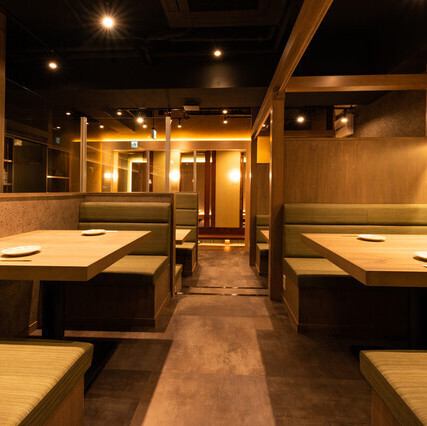 JRと小田急線の登戸駅から徒歩3分、向ヶ丘遊園駅から徒歩4分という抜群の好アクセスながら、駅前の喧騒を忘れさせる落ち着いたモダン和空間でお過ごしいただけるお店です◎