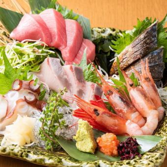 【豪華お刺身＆天ぷら盛り、〆は名物！海鮮バラチラシコース】2.5時間飲み放題付　9品5,000円