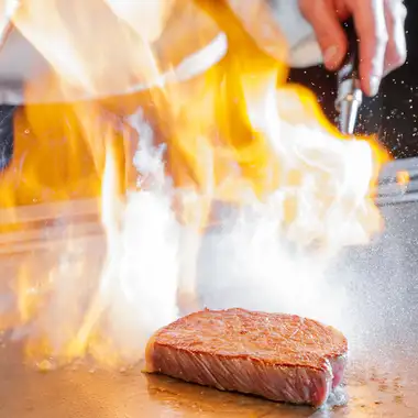 《LUNCH》厳選国産牛雌牛サーロインを気軽に愉しむステーキランチ【STEAK LUNCH 】3,000円