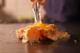铁板煮鸡蛋虾和蛋黄酱