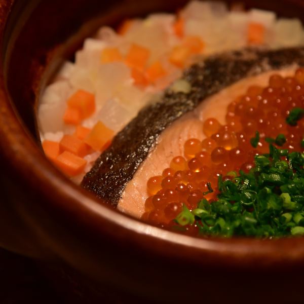 【豪華】鮭といくらの土鍋ご飯