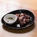 牛たんすじ焼き
