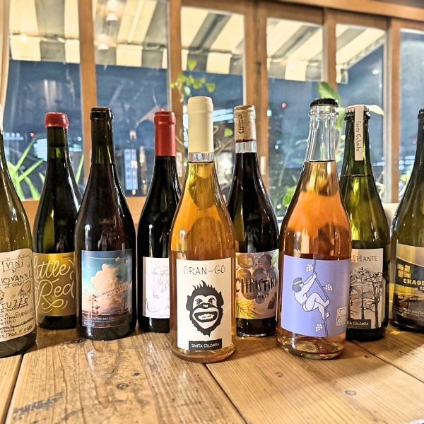 【ナチュラルワインとクラフトビール】当店のドリンクメニューは圧巻の品揃え！40種類以上提供しています♪