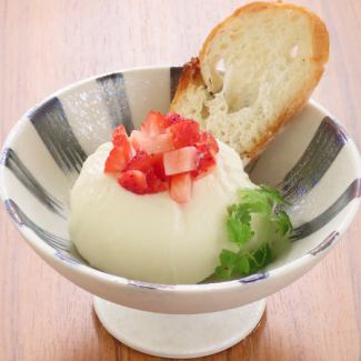 Sake lees cheese pudding