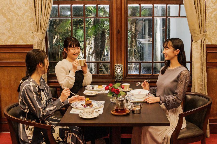 [Western-style building that was used as a guest house] After the meal, we change the atmosphere and use it as a place to serve desserts, coffee, and tea.The tasteful interior that makes you feel the romance of the Taisho era creates an extraordinary feeling.