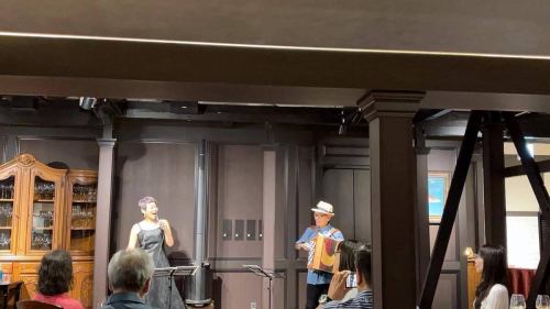 .
The other day, I went to a jazz live dinner with Abe Mayumi.
It was held!♪
This is my second time performing!
We will be holding events with customers, such as performances using the entire venue.
It was a live performance with a strong sense of unity ^ ^
For meals, we offer a full course meal from Bettei Kanyoso.
Along with Abe Mayumi's live performance
It was fun!

Mayumi Abe, Toshiyuki Tanaka,
Thank you for the wonderful live show 😊

#Bettei Kanyoso #Abe Mayumi #Abe Mayumi #Jazz #Jazz Live #Live #Jazz Live Dinner #Live Dinner #Dinner #French #Tanaka Toshiyuki #Tanaka Toshiyuki #Accordion