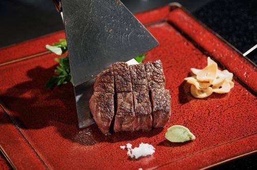 .
今しか食べられない旬の食材をご用意して
お待ちしております^ ^
目の前で焼き上げる鉄板調理をお楽しみください😊
お庭を眺めながら、お食事をお楽しみいただけます!✨
↓ご予約はオンライン予約がおすすめです!
https://seikoanbetteikanyoso.owst.jp/(ホットペッパー)
ご予約 お問い合わせは、
📞025-211-7703
プロフィールのリンクから
webサイトにアクセスできます!
🔍@seikoan_bettei_kanyoso
その他SNSやグルメサイトなど
詳細はこちらからご覧いただけます↓↓
https://lit.link/Qes1EGif55alyDCldOYLbnL3EXI3
(別邸涵養荘リットリンク)
Prepare seasonal ingredients that can only be eaten now
I'm waiting for you .
Please enjoy the teppanyaki cooking that is baked in front of you.😊
You can enjoy your meal while looking at the garden! ✨
↓Online reservations are recommended for reservations!
https://seikoanbetteikanyoso.owst.jp/(HOT PEPPER)
For reservations and inquiries,
📞025-211-7703
You can access the website from the profile link!
🔍@seikoan_bettei_kanyoso
You can see more details such as other SNS and gourmet sites here ↓↓
https://lit.link/Qes1EGif55alyDCldOYLbnL3EXI3(lit.link)
#別邸涵養荘 #新潟グルメ #新潟ランチ #新潟ディナー #古町ランチ #古町ディナー #記念日ディナー #日本庭園 #新潟グランドホテル #玉川堂 #鎚起銅器 #顔合わせ #顔合わせ食事会 #法要 #結納 #蝋型鋳金 #クッキーボックス #クッキー缶 #お祝い #誕生日 #花束 #安田瓦 #安田 #丸三安田瓦工業 #kanyoso #betteikanyoso #niigata #niigatarestaurant #teppanyaki #秋