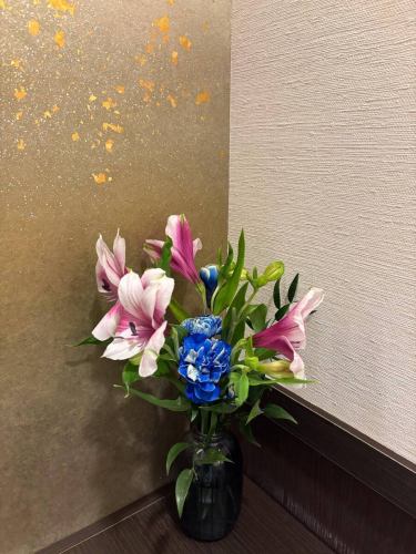 【本周 Kanyoso Annex 的花卉💐】

这些是用来装饰店铺的鲜花💐
我们已经委托小山花店负责制作！
一如既往地感谢你😊

入口处的 Okubo Castings 展示品与前几天相比已经更换了！
我们正在展示今年的生肖动物——马。
https://souemon-imono.com/

安田河原丸美的《安田河原花瓶MYK》
它兼具木材的温暖和高贵的美感，能够衬托和支撑鲜花。
（摘自丸三安田瓷砖工业网上商店）
https://marumikawara.stores.jp/

我们期待您的光临！

建议在线预订！
https://seikoanbetteikanyoso.owst.jp/ (辣椒)

如需预订或咨询，
📞025-211-7703

从我个人资料中的链接
您可以访问该网站！
🔍@seikoan_bettei_kanyoso

其他社交媒体和美食网站等。
您可以在这里找到更多详情↓↓
https://lit.link/Qes1EGif55alyDCldOYLbnL3EXI3
（Bettei Kanyoso Ritlink）

【本周Bettei Kanyoso的鲜花💐】

这些是用来装饰店铺的花。💐
We ask Koyamaseikaten to produce it!
一如既往地感谢你。😊

The Okubo Casting at the entrance has changed since the other day!
This year's zodiac sign "Wu" is on display.
https://souemon-imono.com/

"Yasuda Tile Flowerware MYK"Marumi Yasuda Kawara
It combines the warmth and dignified beauty of the tree, and supports the flowers.
(From the Marusan Yasuda Tile Industry Online Store)
https://marumikawara.stores.jp/

We look forward to your reservation.

↓建议在线预订！
https://seikoanbetteikanyoso.owst.jp/(HOT PEPPER)

For reservations and inquiries,
📞025-211-7703

You can access the website from the profile link!
🔍@seikoan_bettei_kanyoso

您可以在这里查看更多详情，例如其他社交媒体和美食网站↓↓
https://lit.link/Qes1EGif55alyDCldOYLbnL3EXI3(lit.link)

#Bettei Kanyoso #大久保铸件 #安田瓷砖 #新泻大酒店