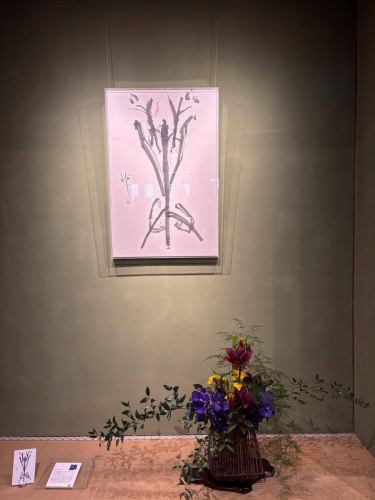 【別邸涵養荘の今週のお花💐】

開業5周年のお祝いのお花やメッセージ、誠にありがとうございます！
また日頃より当店をご利用いただいている皆さまにも厚く御礼申し上げます。
本日からも初心を忘れず、より良いレストランを目指し日々誠実に営業してまいります。

お店を彩るお花たちです💐
プロデュースは小山生花店様にお願いしています！
いつもありがとうございます😊

入口にある大久保鋳物は、
今年の干支「午」を展示しております。
https://souemon-imono.com/

『安田瓦花器MYK』Marumi Yasuda Kawara
木の暖かみと凛とした美しさを兼ね備え、 花に寄り添い支えます。
(丸三安田瓦工業オンラインストアより)
https://marumikawara.stores.jp/

今週も皆様のご来店をお待ちしております^ ^

↓ご予約はオンライン予約がおすすめです！
https://seikoanbetteikanyoso.owst.jp/（ホットペッパー）

ご予約  お問い合わせは、
📞025-211-7703

プロフィールのリンクから
webサイトにアクセスできます！
🔍@seikoan_bettei_kanyoso

その他SNSやグルメサイトなど
詳細はこちらからご覧いただけます↓↓
https://lit.link/Qes1EGif55alyDCldOYLbnL3EXI3
(別邸涵養荘リットリンク)

【This week's flowers at Bettei Kanyoso 💐】

These are the flowers that decorate the store.💐
We ask Koyamaseikaten to produce it!
Thank you as always.😊

The Okubo Casting at the entrance.
This year's zodiac sign "Wu" is on display.
https://souemon-imono.com/

"Yasuda Tile Flowerware MYK"Marumi Yasuda Kawara
It combines the warmth and dignified beauty of the tree, and supports the flowers.
(From the Marusan Yasuda Tile Industry Online Store)
https://marumikawara.stores.jp/

We look forward to your reservation.

↓Online reservations are recommended for reservations!
https://seikoanbetteikanyoso.owst.jp/(HOT PEPPER)

For reservations and inquiries,
📞025-211-7703

You can access the website from the profile link!
🔍@seikoan_bettei_kanyoso

You can see more details such as other SNS and gourmet sites here ↓↓
https://lit.link/Qes1EGif55alyDCldOYLbnL3EXI3(lit.link)

#別邸涵養荘 #大久保鋳物 #安田瓦 #泉田佑子 #新潟グランドホテル