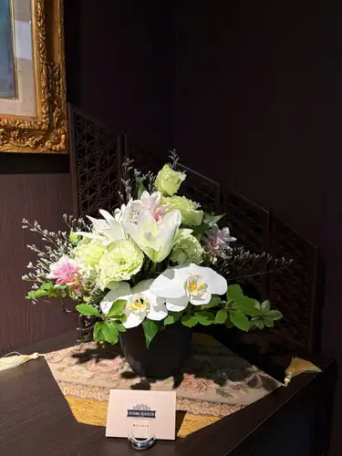 【별 저택 양장의 이번주의 꽃💐】

가게를 물들이는 꽃들입니다 💐
프로듀스는 코야마 생화점에 부탁드립니다!
항상 감사합니다 😊

요 전날부터 입구에있는 오오쿠보 주물이 바뀌 었습니다!
올해의 간지 「오」를 전시하고 있습니다.
https://souemon-imono.com/

『야스다 기와화기 MYK』 Marumi Yasuda Kawara
나무의 따뜻함과 늠름한 아름다움을 겸비하고, 꽃에 다가가 서포트합니다.
(마루 산야다 기와 공업 온라인 스토어에서)
https://marumikawara.stores.jp/

내점 기다리고 있습니다^^

↓ 예약은 온라인 예약을 추천합니다!
https://seikoanbetteikanyoso.owst.jp/(핫 페퍼)

예약 문의는,
📞025-211-7703

프로필 링크에서
웹 사이트에 액세스 할 수 있습니다!
🔍 @seikoan_bettei_kanyoso

기타 SNS와 미식가 사이트 등
자세한 것은 이쪽으로부터 보실 수 있습니다↓↓
https://lit.link/Qes1EGif55alyDCldOYLbnL3EXI3
(별 저택 양장 릿 링크)

【This week's flowers at Bettei Kanyoso 💐】

These are the flowers that decorate the store.💐
We ask Koyamaseikaten to produce it!
Thank you as always.😊

The Okubo Casting at the entrance has changed since the other day!
This year's zodiac sign “Wu" is on display.
https://souemon-imono.com/

“야스다 타이어 플로워웨어 MYK” 마루미 야수다 카와라
It combines the warmth and dignified beauty of the tree, and supports the flowers.
(From the Marusan Yasuda Tile Industry Online Store)
https://marumikawara.stores.jp/

We look forward to your reservation.

↓Online reservations are recommended for reservations!
https://seikoanbetteikanyoso.owst.jp/(HOT PEPPER)

For reservations and inquiries,
📞025-211-7703

You can access the website from the profile link!
🔍 @seikoan_bettei_kanyoso

You can see more details such as other SNS and gourmet sites here ↓↓
https://lit.link/Qes1EGif55alyDCldOYLbnL3EXI3(lit.link)

# 별 저택 양장 # 오오쿠보 주물 # 야스다 기와 # 이즈미 유키코 #니가타 그랜드 호텔