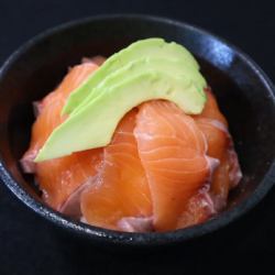 サーモン丼