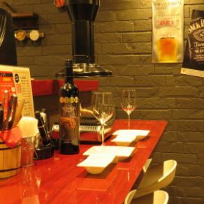 Counter seats are also available ♪ Please use it for yakiniku or date alone!
